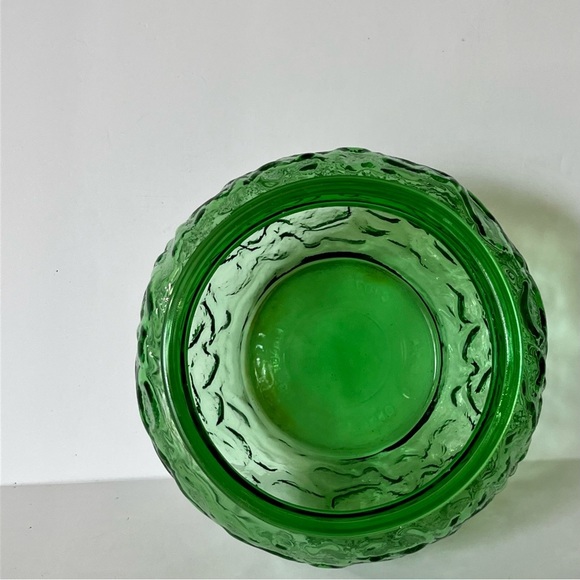 Vintage EO Brody Avocado Green Crinkle Glass Vase or Bowl  outstanding condition - Picture 2 of 4